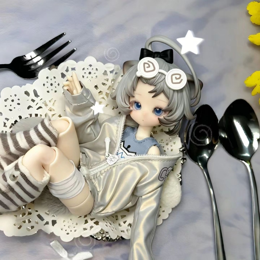 Кукла Inedible Doll Lunar Lore – обзор и цена Mystery Box Blind Bag